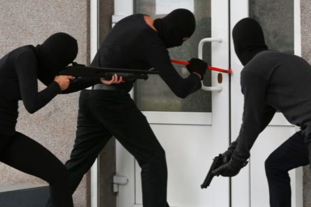 Alexandre Victor De Carvalho