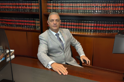 Leonardo Manzan destaca os riscos e incertezas na tributação das novas plataformas digitais de energia no Brasil.