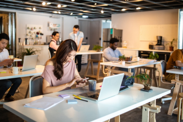 Bruno Garcia Redondo mostra como pequenos ajustes no ambiente físico podem transformar sua produtividade no trabalho e nos estudos.