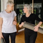 Socialização e novas amizades em ambientes acolhedores, com o apoio do Sindnapi - Sindicato Nacional dos Aposentados, Pensionistas e Idosos, fortalecem vínculos e ampliam o bem-estar na maturidade.